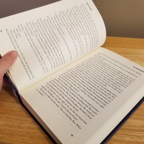 The Runaway: A Peter Ash Novel, Nick Petrie, Hardback - Picture 5 of 5